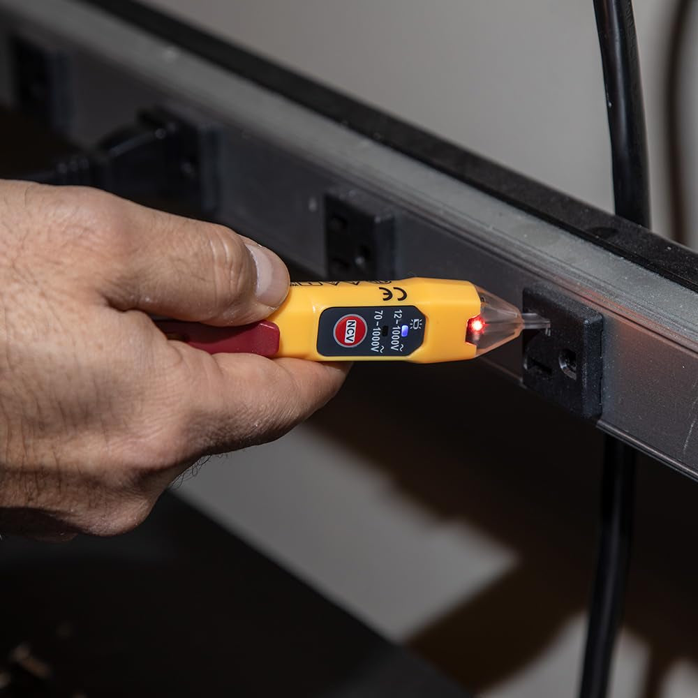 Klein Tools NCVT2PKIT Non-Contact Voltage Tester with Outlet Tester